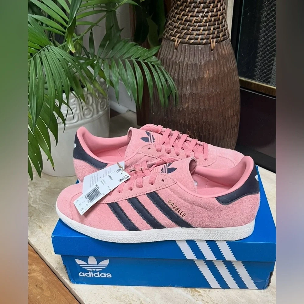 NWT Adidas Men's Gazelle Sneakers - Picture 10 of 16